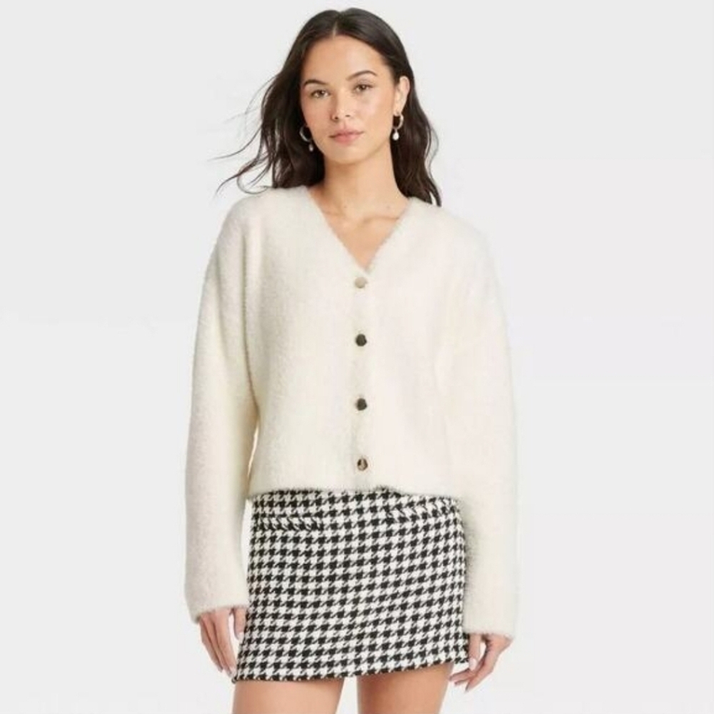 A New Day Cream Fuzzy V-Neck Cardigan Sweater XXL Women's New